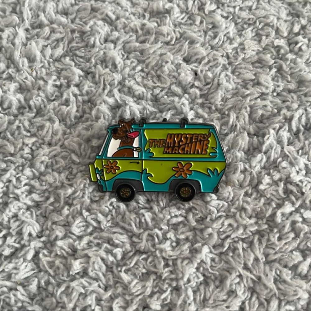 🎁3/$30 Scooby-Doo The Mystery Machine Lapel Pin Moving Wheels Universal Studios